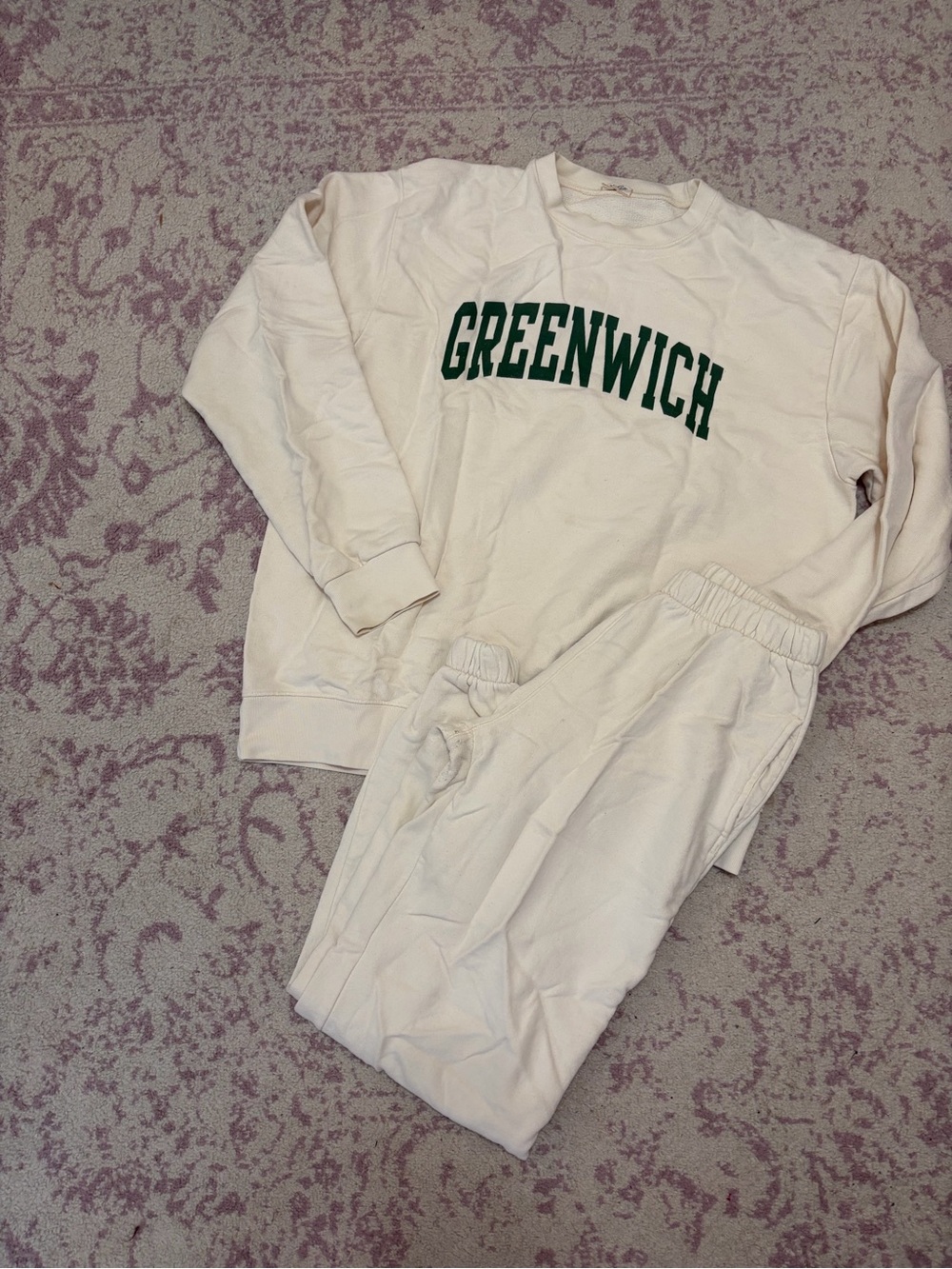 BRANDY MELVILLE greenwich sweat set